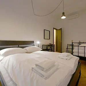  Szálloda Atik
